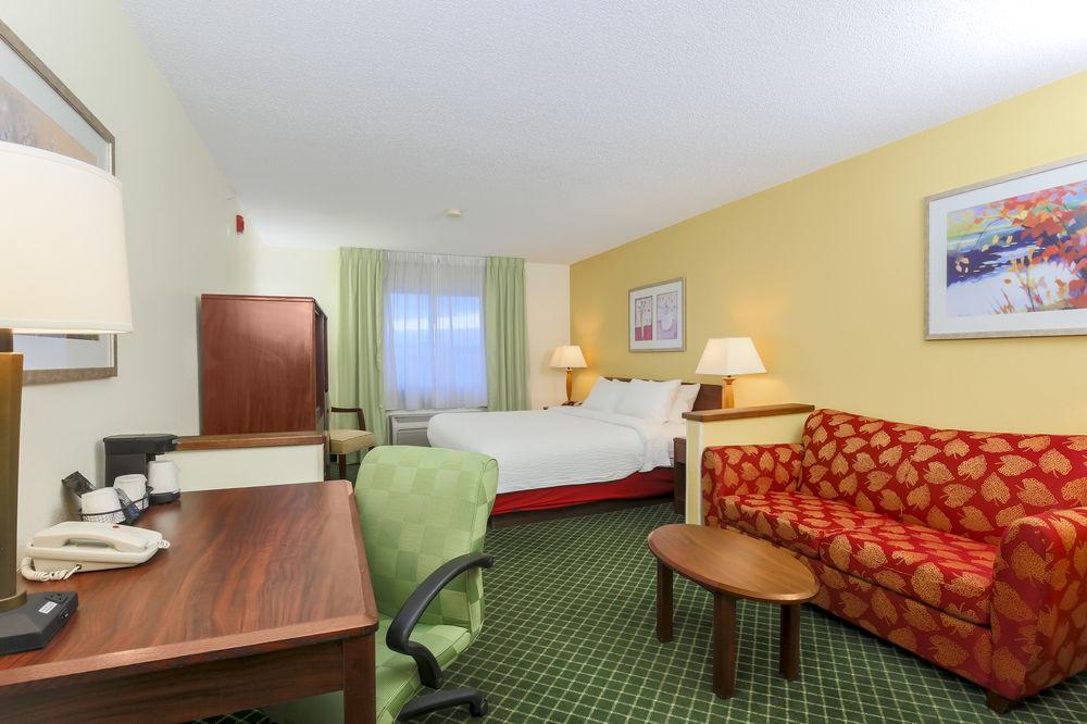 Fairfield Inn Erie Millcreek Mall Esterno foto
