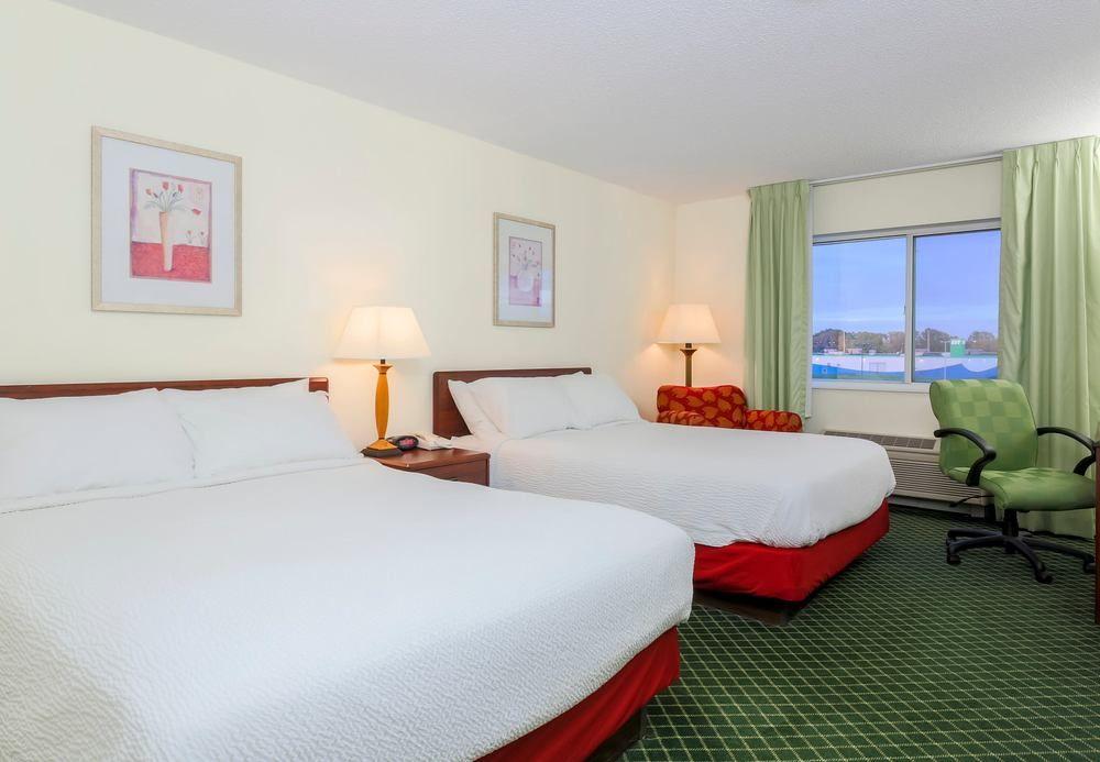 Fairfield Inn Erie Millcreek Mall Esterno foto