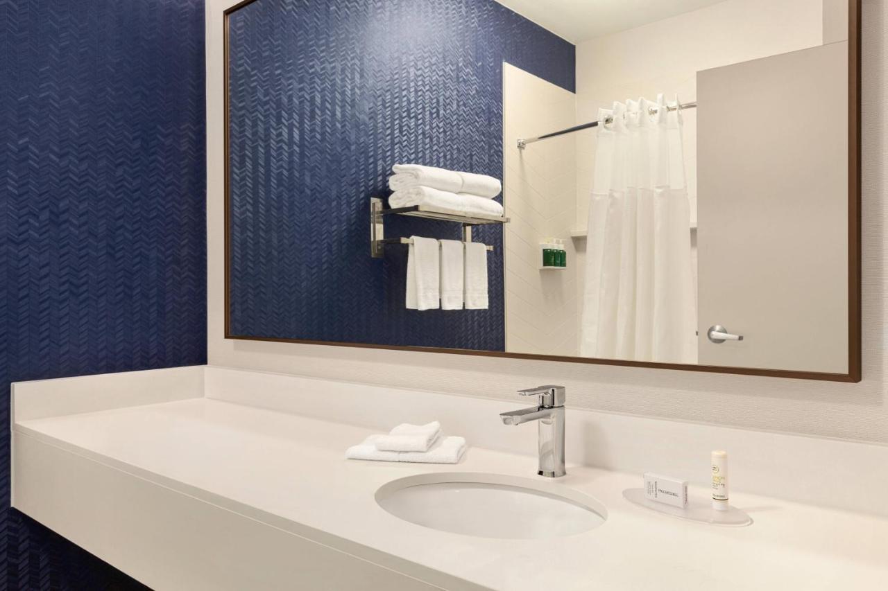 Fairfield Inn Erie Millcreek Mall Esterno foto
