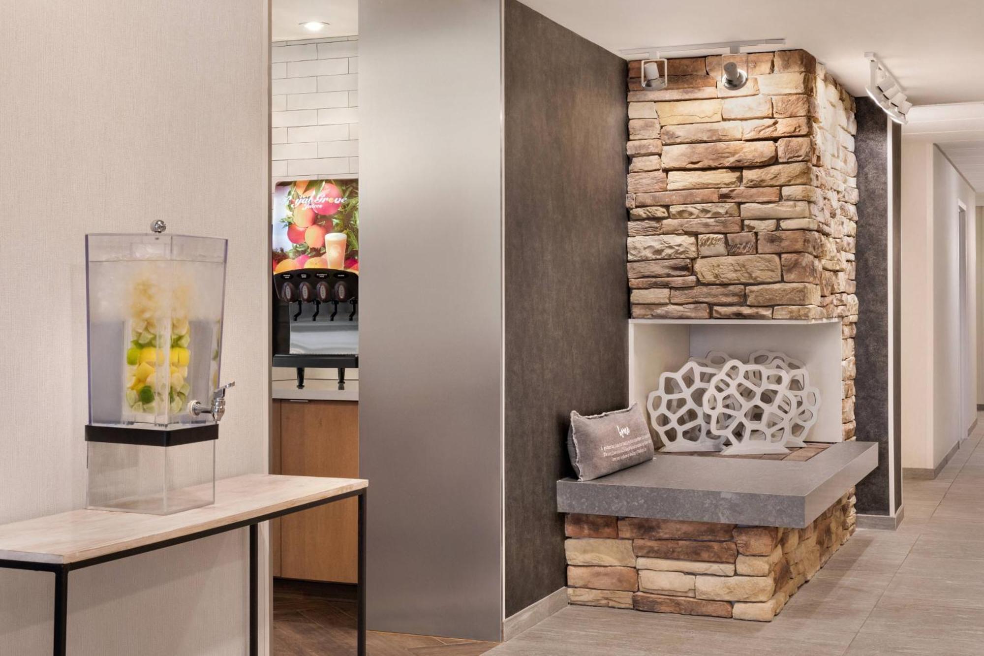 Fairfield Inn Erie Millcreek Mall Esterno foto